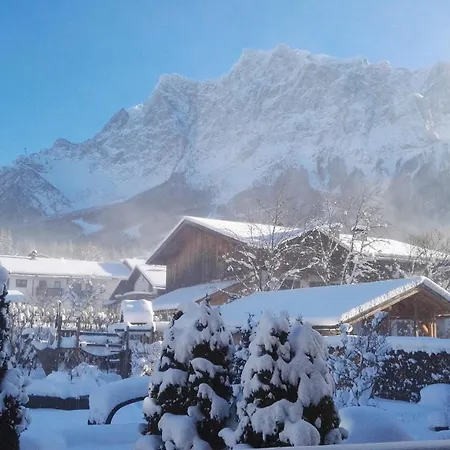 Haus Alpengluehen 公寓 *